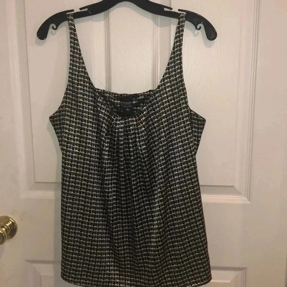 NYC tank - Picture 1 of 4